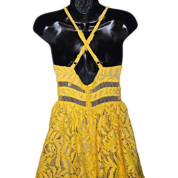 Lovers + Friends Moon Dance Lace Yellow Mini Dress Size Small - Picture 6 of 9